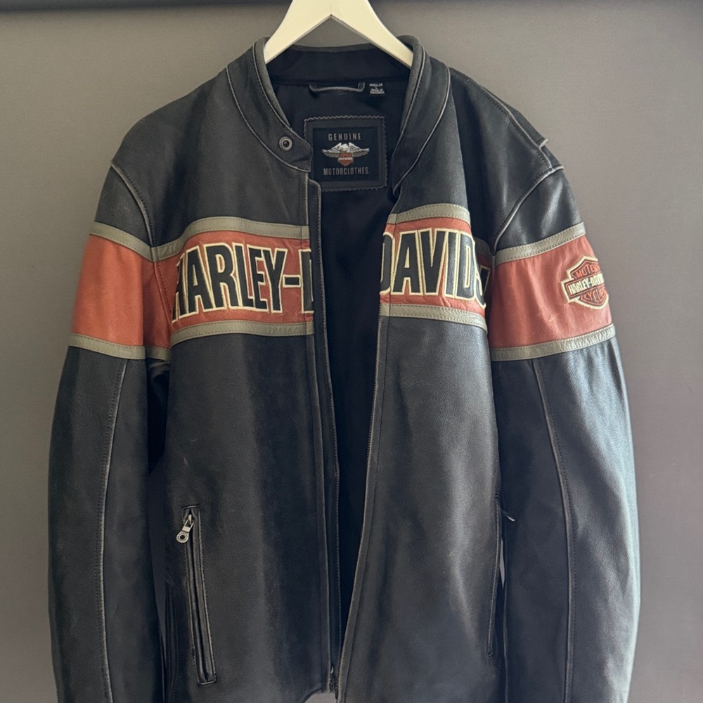 Harley-Davidson Black and Tan Men's Bomber Jacket - Picture 2 of 3